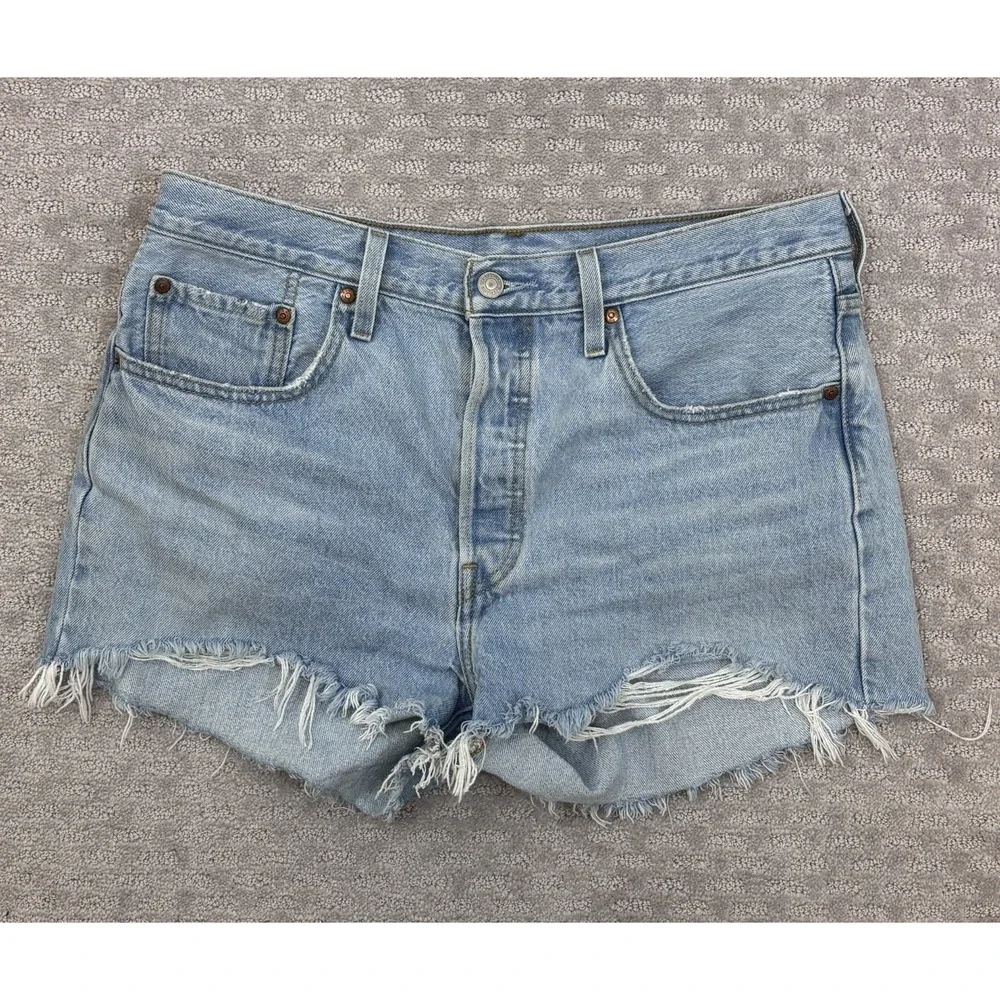 Levi's 501 Women Shorts Blue Denim Cutoff Shorts Button Fly Tag 31 Actual 33